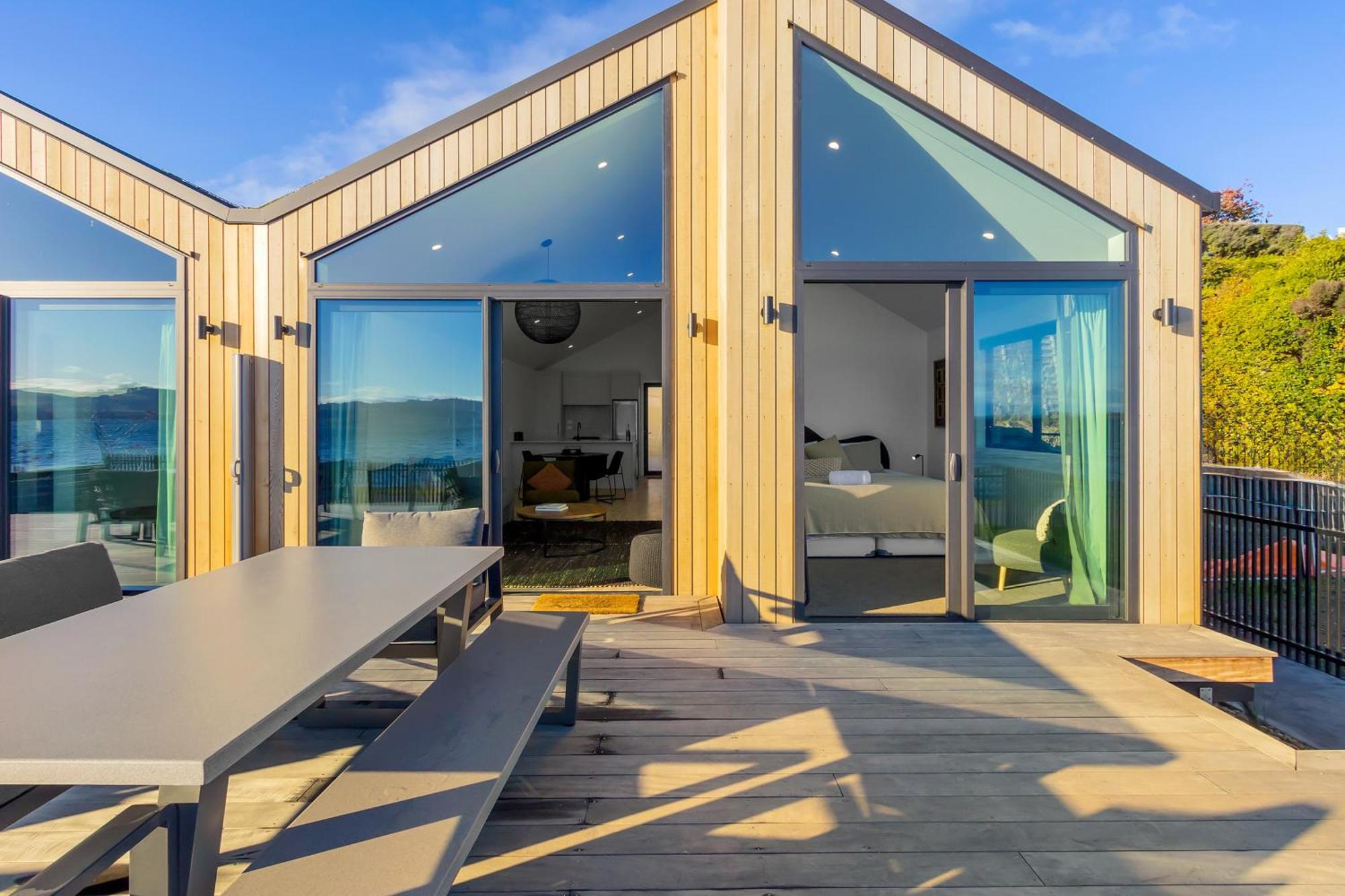 Absolute Lakefront House Taupo Exterior foto