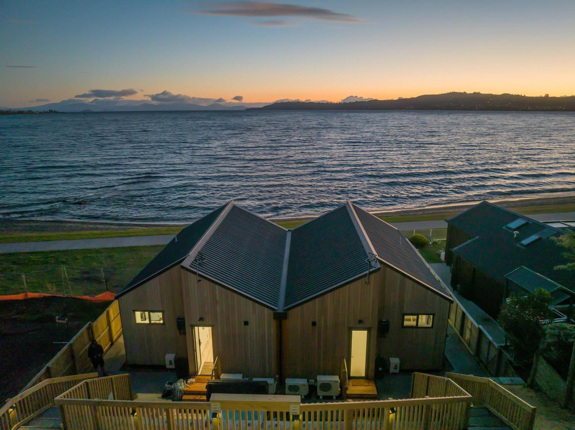 Absolute Lakefront House Taupo Exterior foto