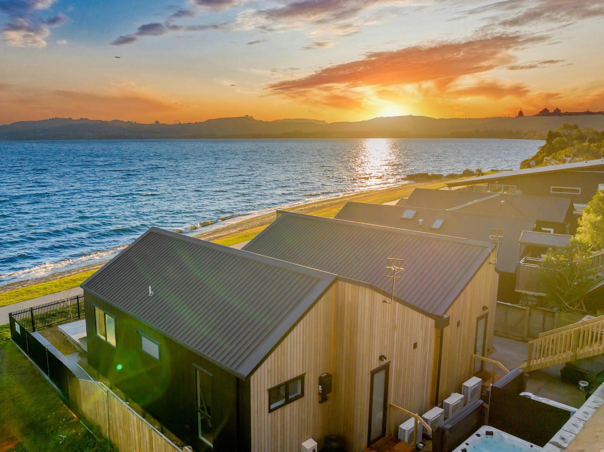 Absolute Lakefront House Taupo Exterior foto